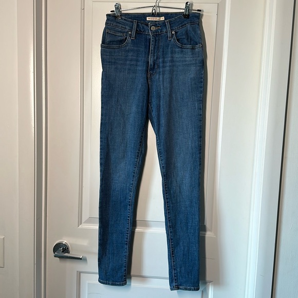 Levi’s high rise skinny - Picture 1 of 3